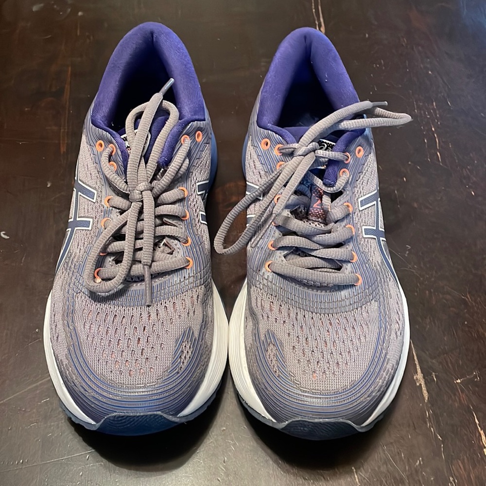 ASICS gel nimbus flyte foam size 6 purple/pink